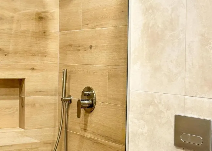 Apartament Malberry Park 203 - Modern 2bedroom With Shared Heated Pool, Sauna, Gym, Jacuzzi *