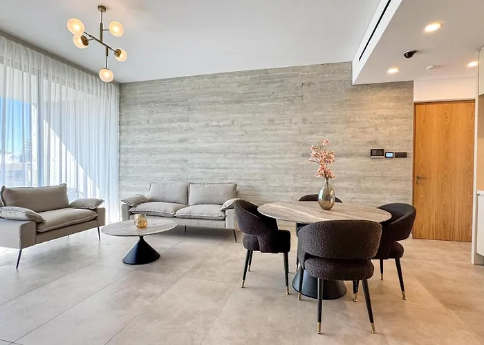 아파트 Malberry Park 203 - Modern 2bedroom With Shared Heated Pool, Sauna, Gym, Jacuzzi *