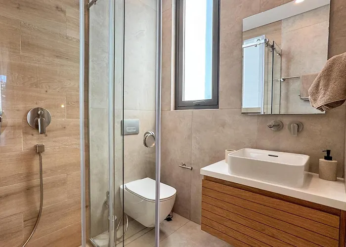 아파트 Malberry Park 203 - Modern 2bedroom With Shared Heated Pool, Sauna, Gym, Jacuzzi 파포스