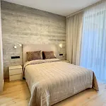 Apartament Malberry Park 203 - Modern 2bedroom With Shared Heated Pool, Sauna, Gym, Jacuzzi *