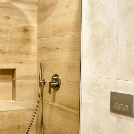 Apartament Malberry Park 203 - Modern 2bedroom With Shared Heated Pool, Sauna, Gym, Jacuzzi *