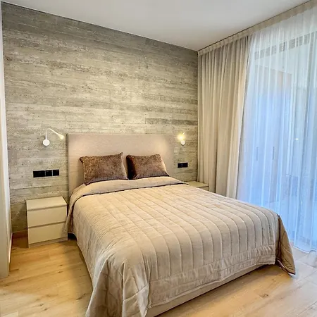 Apartament Malberry Park 203 - Modern 2bedroom With Shared Heated Pool, Sauna, Gym, Jacuzzi *