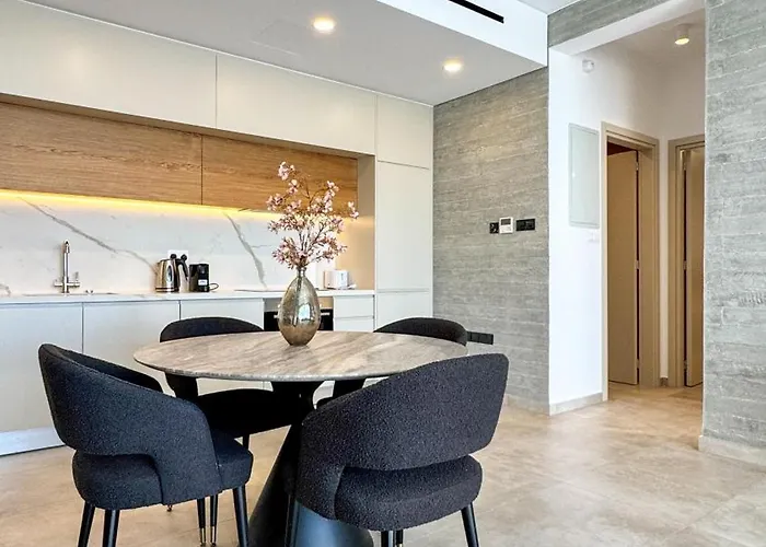 Malberry Park 203 - Modern 2bedroom With Shared Heated Pool, Sauna, Gym, Jacuzzi Paphos