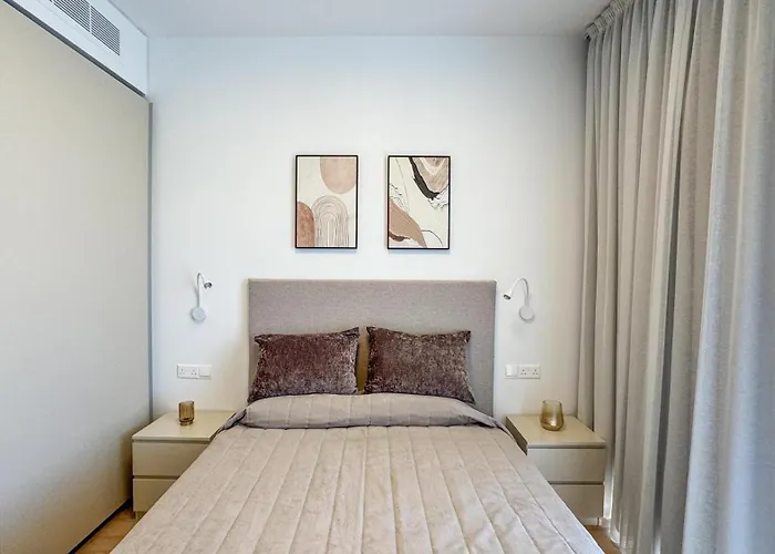 Malberry Park 203 - Modern 2bedroom With Shared Heated Pool, Sauna, Gym, Jacuzzi * Paphos