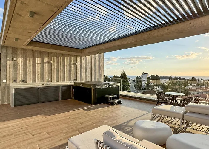 Malberry Park 203 - Modern 2bedroom With Shared Heated Pool, Sauna, Gym, Jacuzzi Daire Pafos