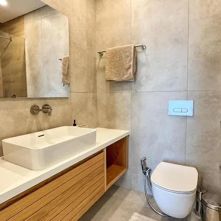 Malberry Park 203 - Modern 2bedroom With Shared Heated Pool, Sauna, Gym, Jacuzzi * Paphos